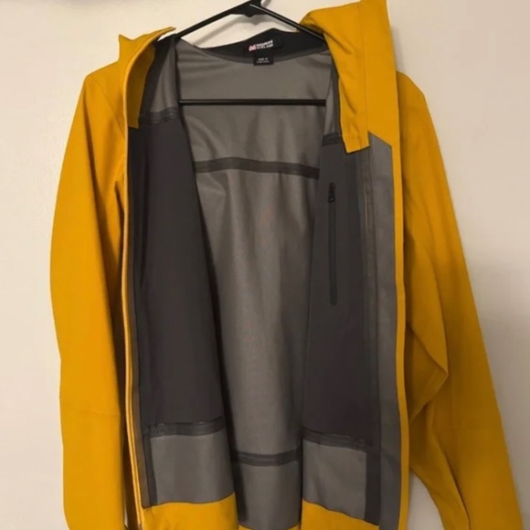 66 North Skaftafell Gore-Tex Infinium Shell Jacket - Picture 4 of 8